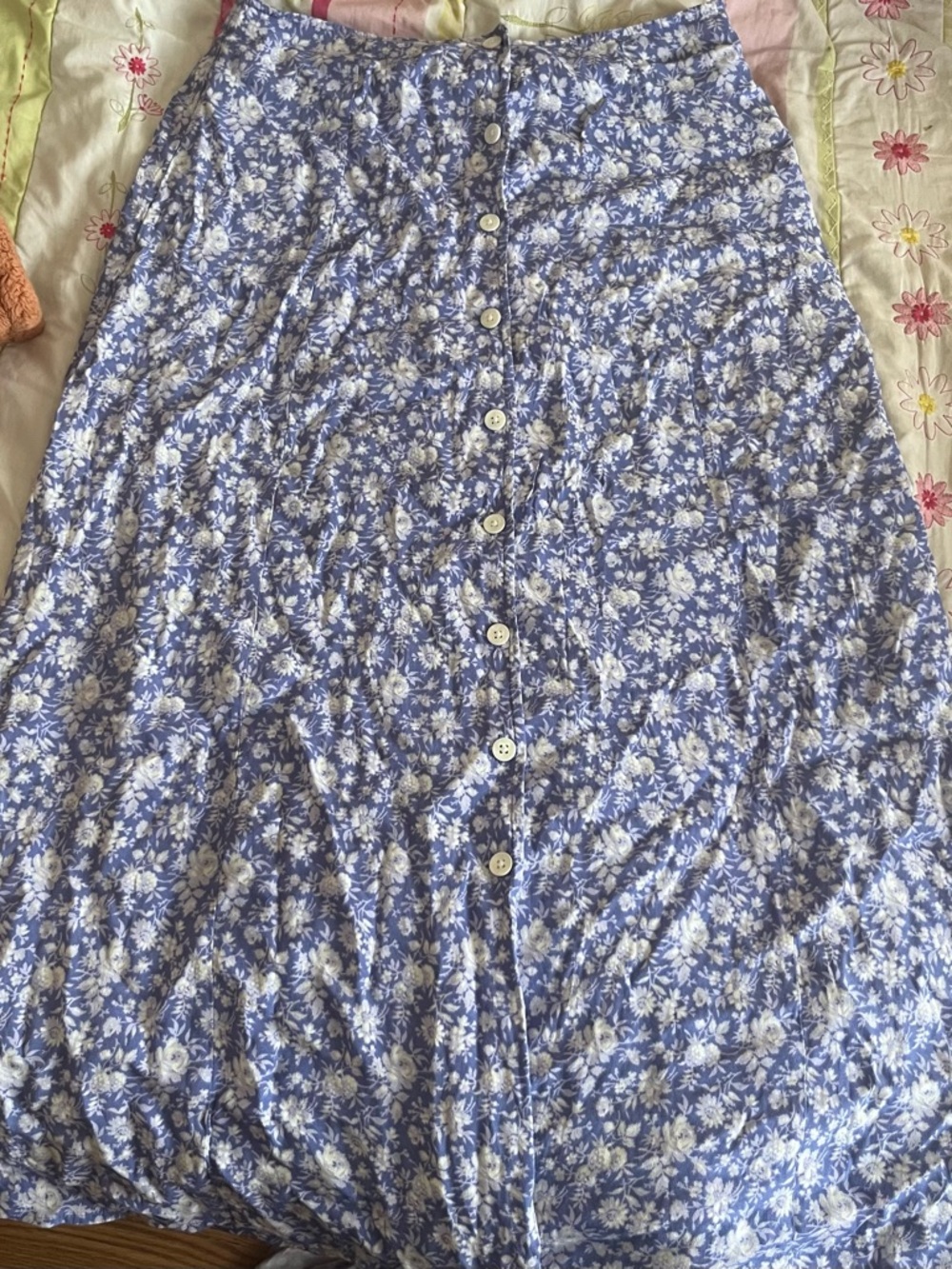 L.L. Bean Blue and White Floral A-Line Button-Front Skirt